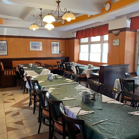 Tisza Alfa Hotel