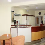 Tisza Alfa מלון