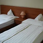 Tisza Alfa מלון 3*