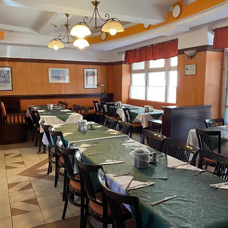 Tisza Alfa Hotel